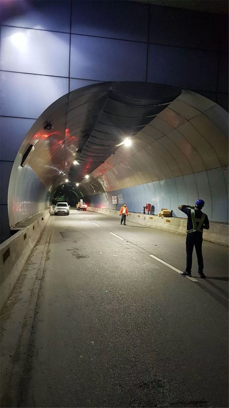 Tunnel lighting Retrofitting project,Dominican Republic(KCOB-TLA100w) 6
