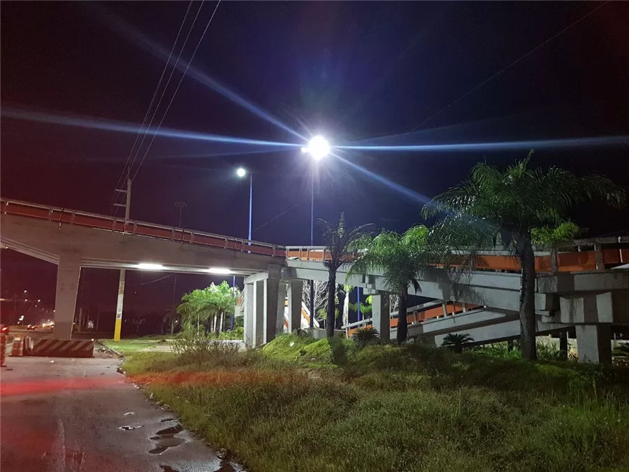 High mast lighting Motor bridge，Santo Domingo Dominica Republic （K-COB HMA300 8pcs）