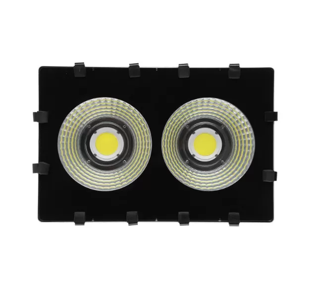 Illuminating Large Spaces Efficiently with High Mast Lights