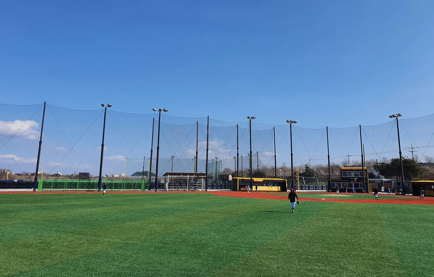 Gangneung City Little Baseball Stadium lighting installation complete