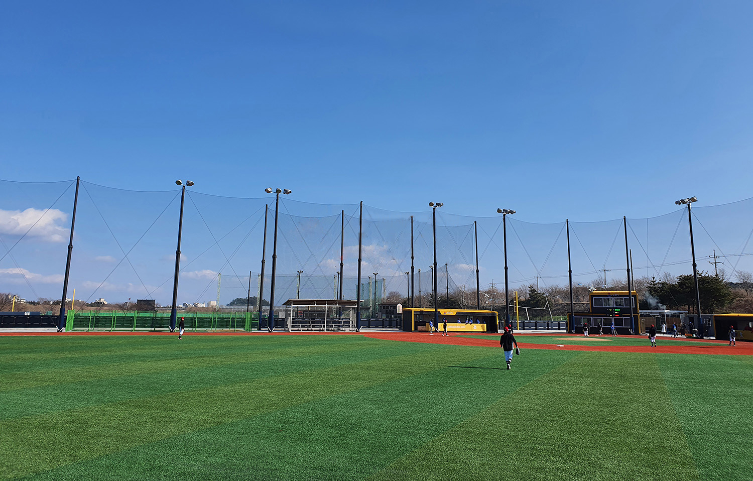 Gangneung City Little Baseball Stadium lighting installation complete